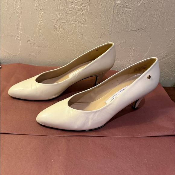 Etienne Aigner Shoes - Cream Etienne Aigner Heels - Made in Spain - 7